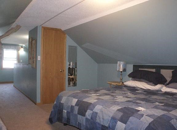 4th image of 724 7th Ave S