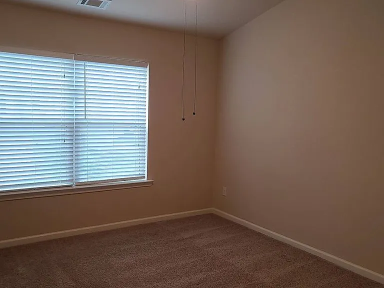 196 Highland Pointe Cir E — Photo 13