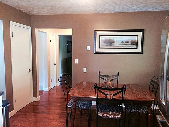 3rd image of 67 Dogwood Dr