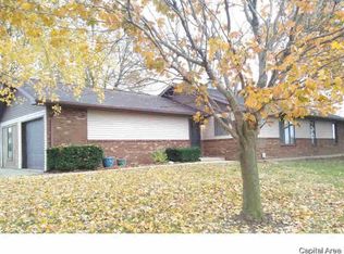 15258 Black Diamond Rd, Pawnee, IL 62558