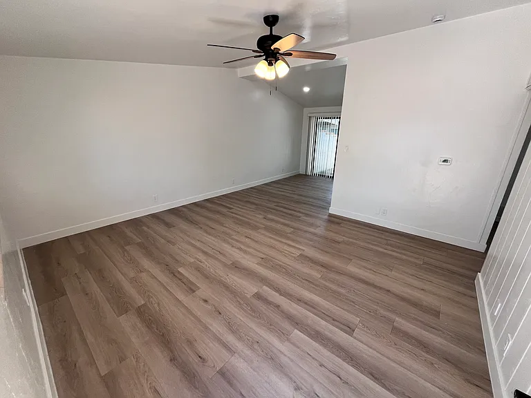 2555-2579 E Water St #2559 — Photo 4