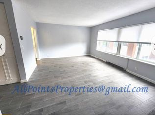 22 Chestnut Pl, Brookline, MA 02445