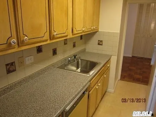 Sold by Century 21 Benjamin Realty | media 31