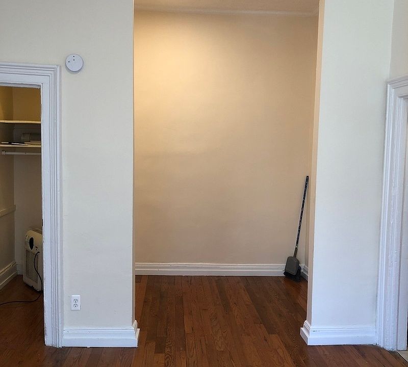 2nd image of 698 Fulton St APT 3R