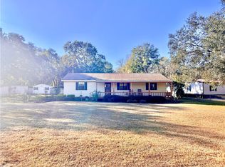 13 Happy Landing Rd, Waynesville, GA 31566
