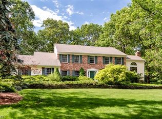 16 Morey Ln, Randolph, NJ 07869