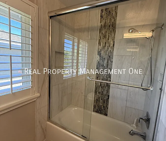 3010 Boardwalk St — Photo 30