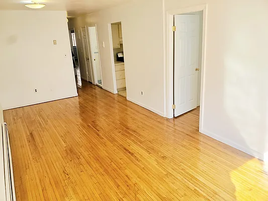 Rented by Metro Garden Realty NYC | media 57