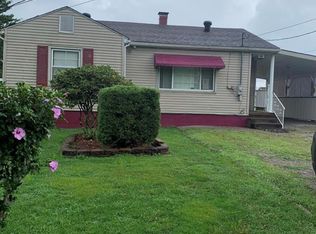 716 N Front St, Oak Hill, OH 45656
