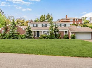 85 Brendon Hill Rd, Scarsdale, NY 10583