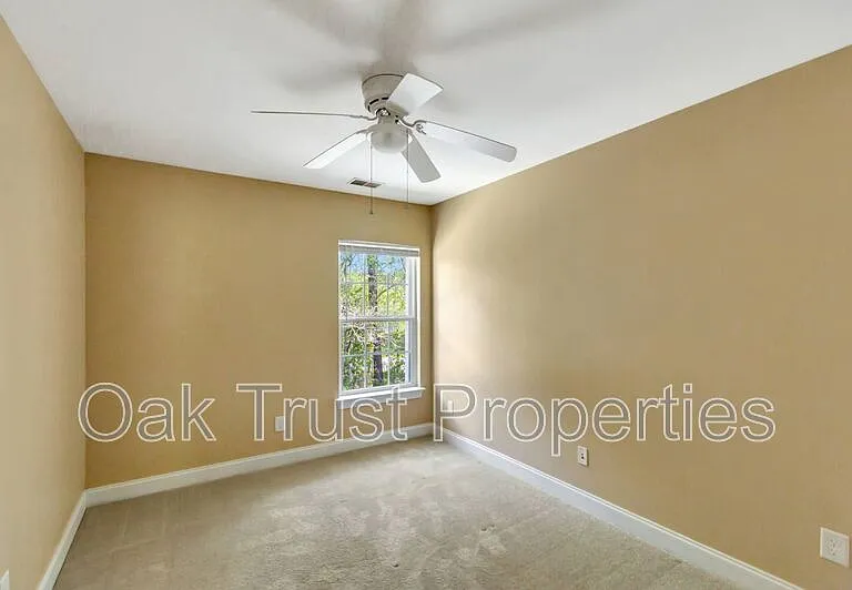 126 Tuscany Ct — Photo 26