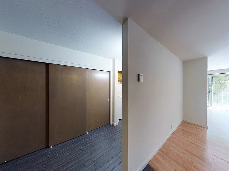 Berkeley Park Apartments — Photo 33