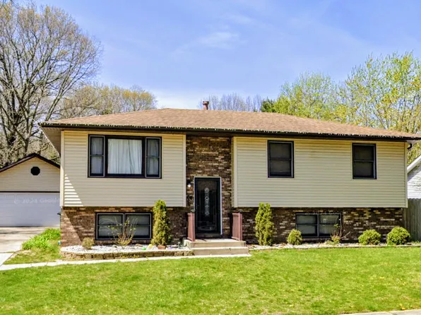 2984 Miami St, Lake Station, IN 46405