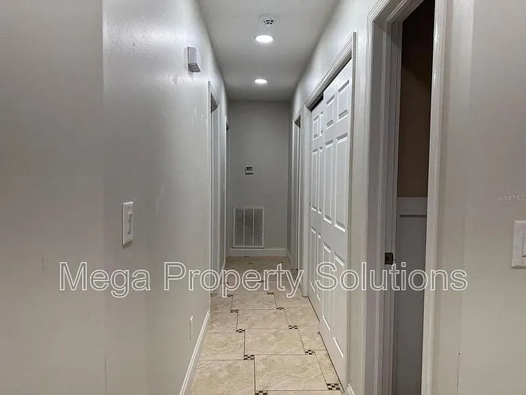 104 W Brentridge Dr #1 — Photo 20