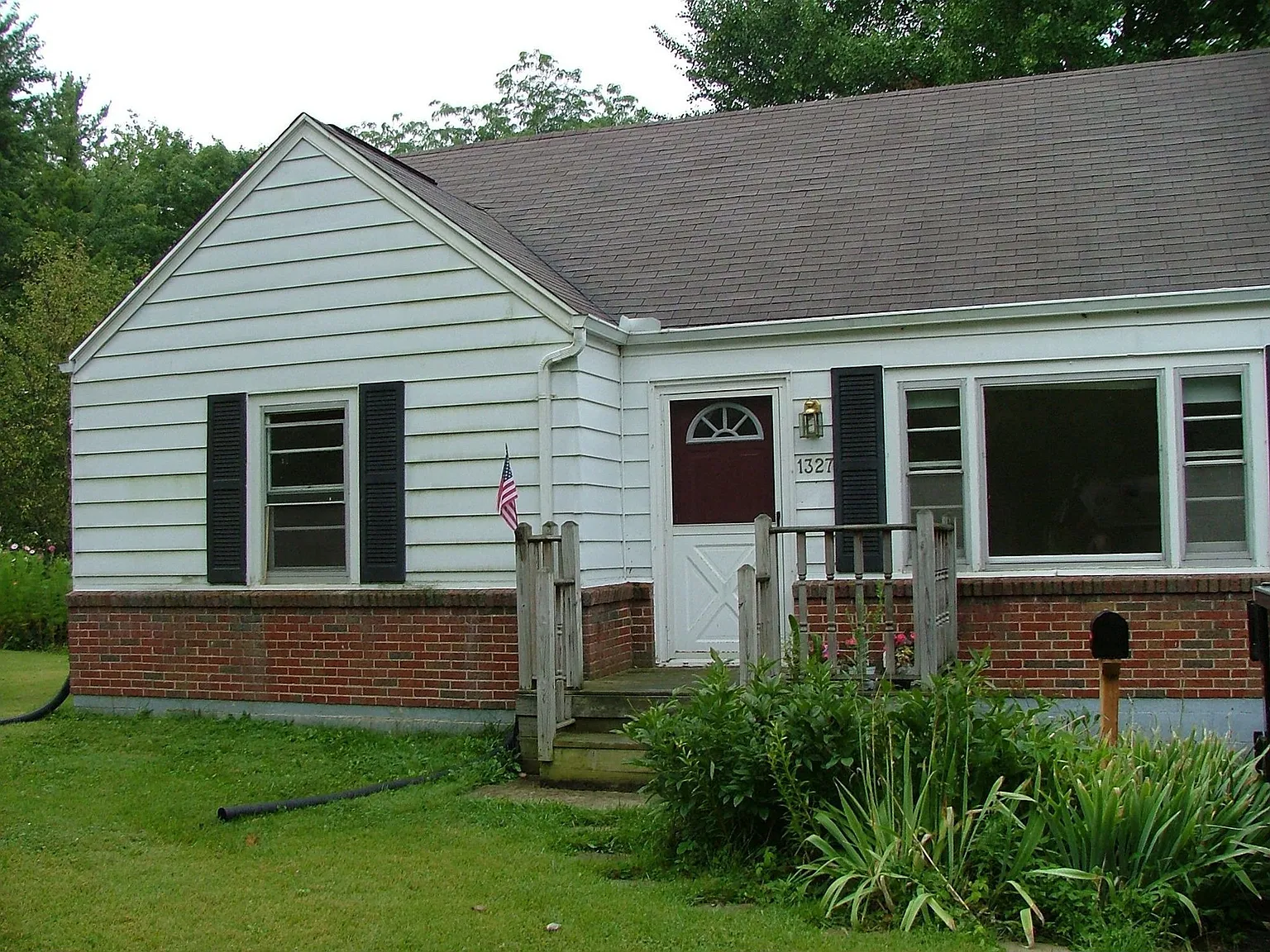 1327 Seminole Ave photo 1