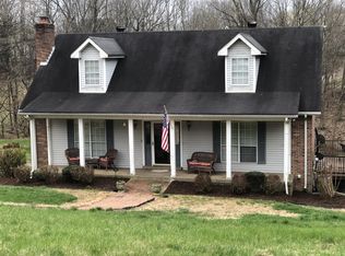 221 Quail Ridge Dr, Cottontown, TN 37048