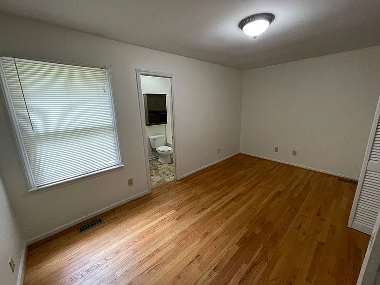 408 Sunset Dr — Photo 12