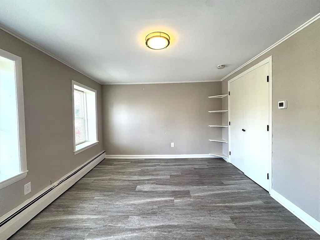 Studio, 1.0 bath, 399 sqft, $1,600 — Photo 3