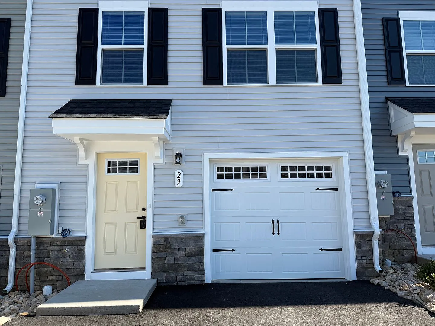 Brand-New 3-Bedroom Townhome in the Ridgeview Community — Photo 2