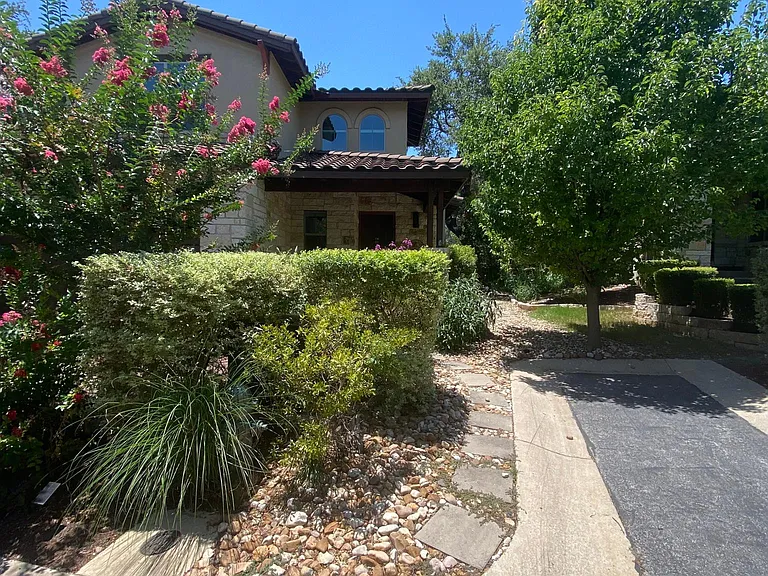4312 Falconhead Nest Dr — Photo 3