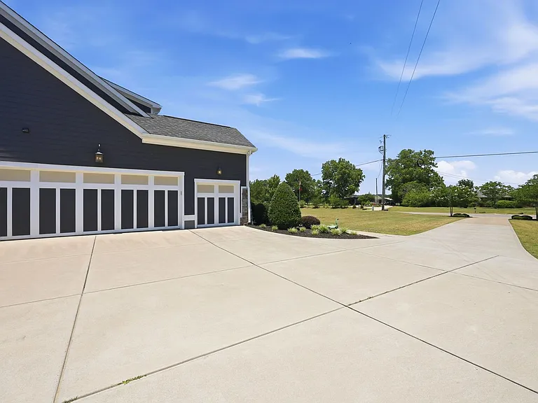 3183 US Highway 421 N — Photo 58