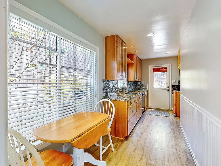 251 Avenida Rosa — Photo 10
