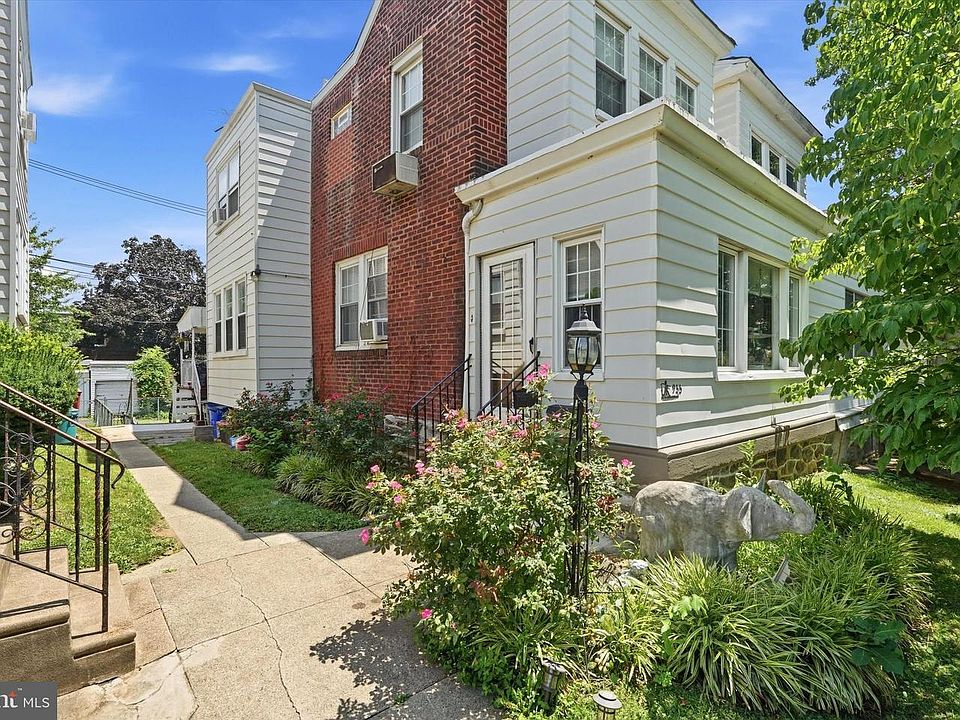1st image of 955 Allengrove St