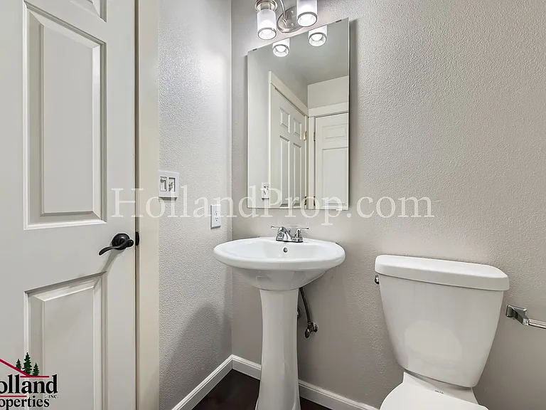 10250 NW Village Heights Dr — Photo 17