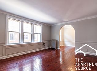 555 W Surf St #2N, Chicago, IL 60657