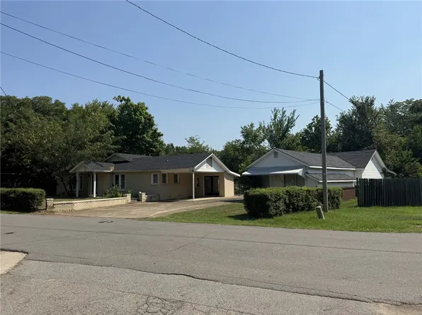 505 S Carter St, Clarksville, AR 72830