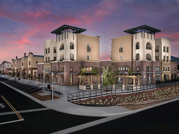3rd image of 6 Creekside Pl