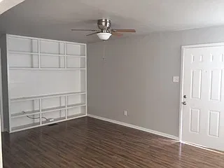 Completely Updated 1 Bed, 1 Bath! — Photo 2