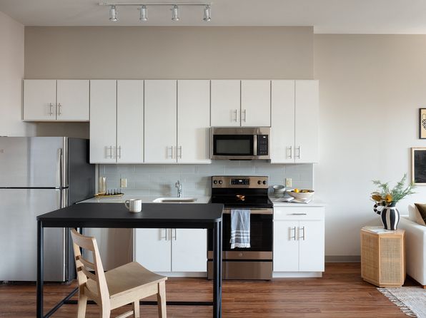 106 W 11th St SUITE 1103