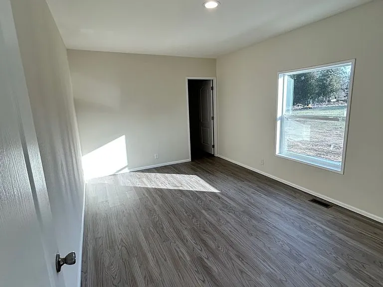 7420 Guide Meridian — Photo 5