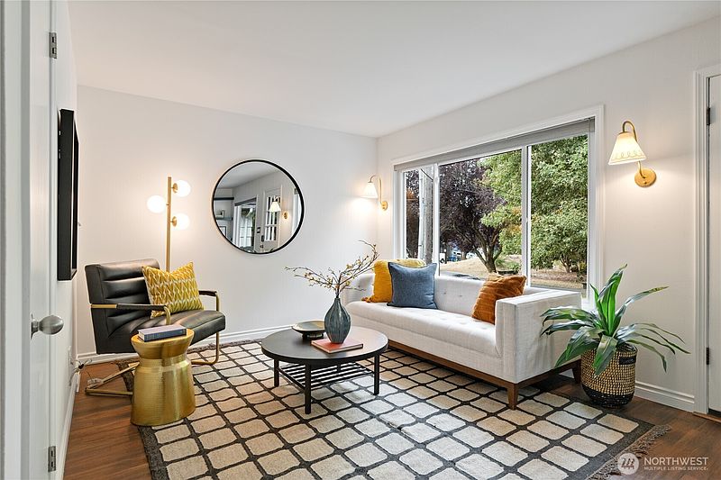 4th image of 4512 6th Avenue NW
