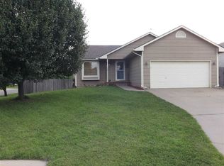 1029 Pembroke Rd, Augusta, KS 67010