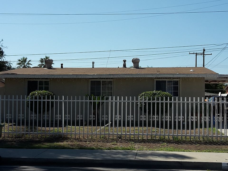 2nd image of 17644 E Renwick Rd