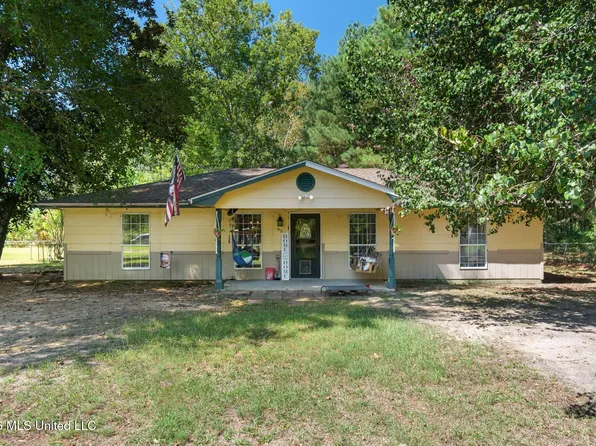85 Lake Mike Conner Rd, Collins, MS 39428