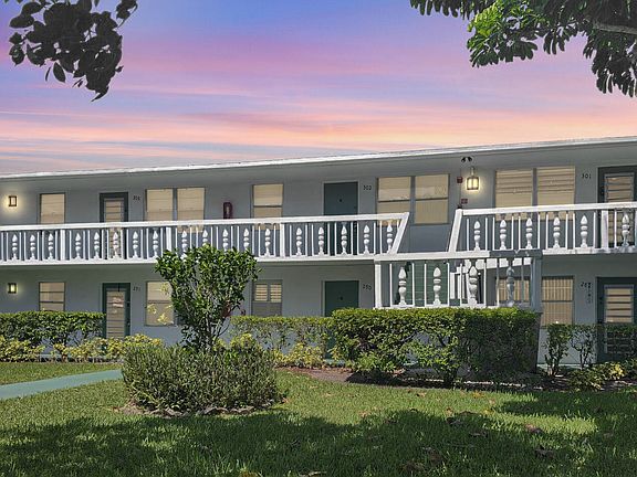 2nd image of 301 Farnham M #301