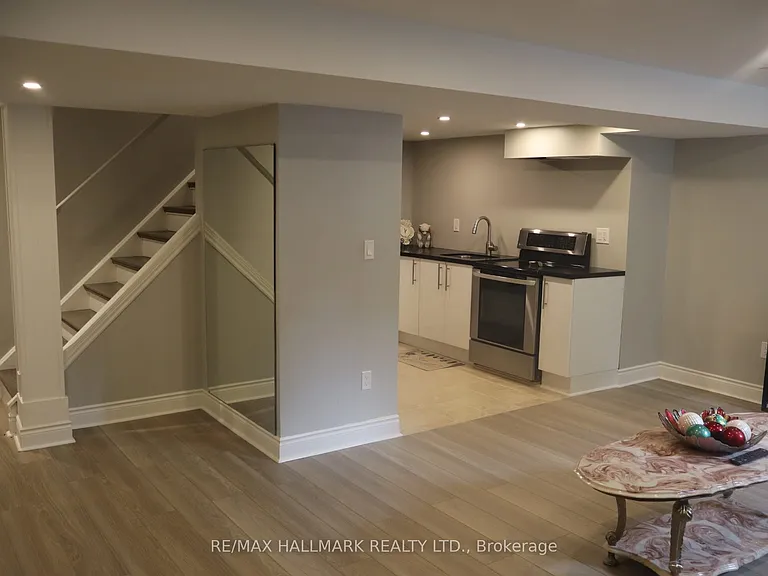 15 Cormorant Cres #BASEMENT — Photo 5