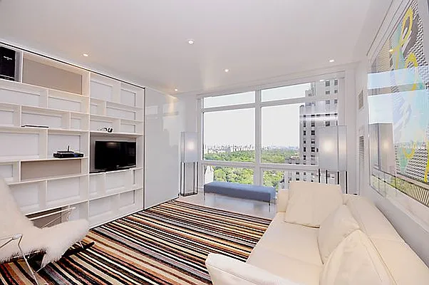 Rented by Domus Realty | media 26