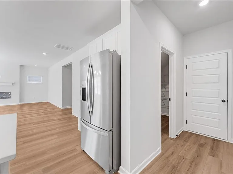 2929 Sweet Red Cir — Photo 32