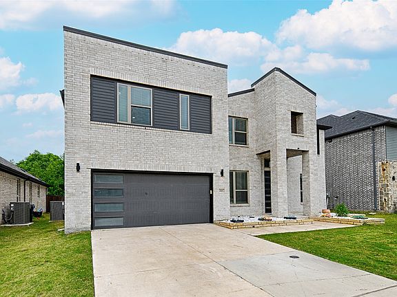 2nd image of 441 Beechwood Dr