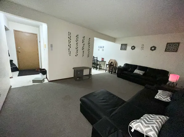 10824 112th St NW #1012, Edmonton, AB T5H 3H3