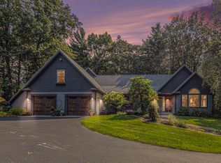 5512 W Oakridge Dr, Ludington, MI 49431