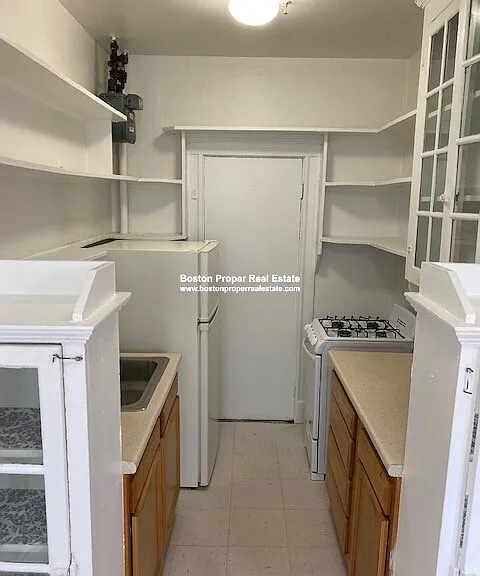 1111 Boylston St #49 — Photo 3