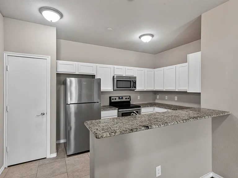 516 E Hazelwood St #A — Photo 17