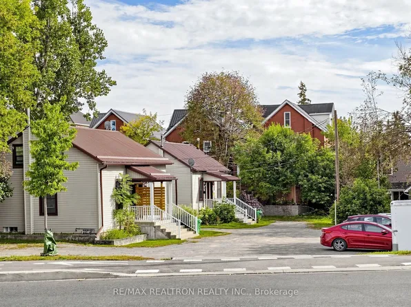 185 Parkhill Rd W, Peterborough, ON K9H 3H2