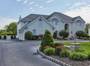 27 Oxford Dr, East Hanover, NJ 07936