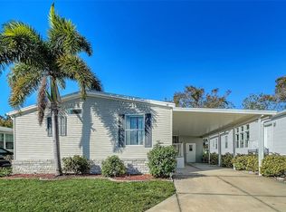 112 Oakwood Blvd, Sarasota, FL 34237